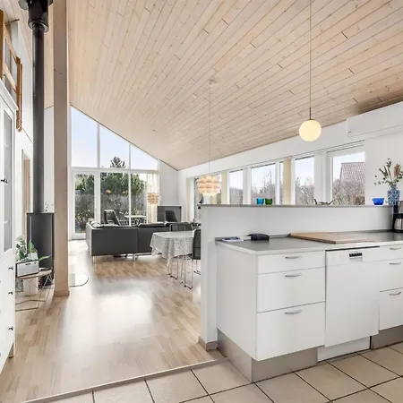 Safina - 1km From The Sea By Interhome בית נופש *