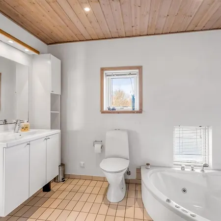 Сasa de vacaciones Safina - 1km From The Sea By Interhome